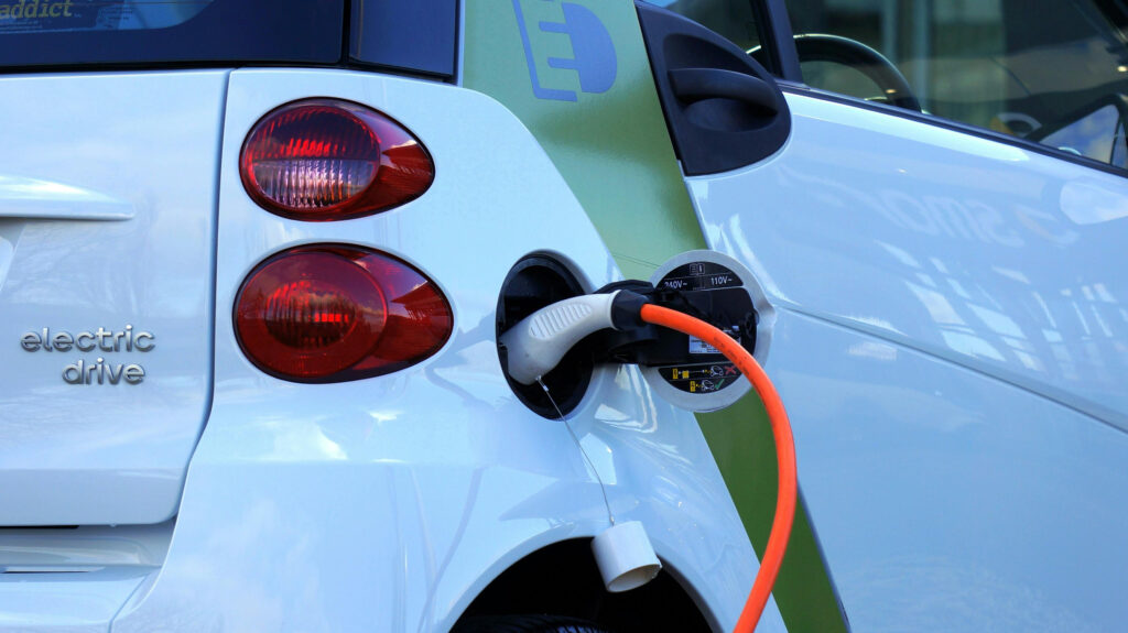 Pratgir Reciclatges, S.L. rep una subvenció del pla Moves III per a la instal·lació d’un punt de càrrega de vehicle elèctric.